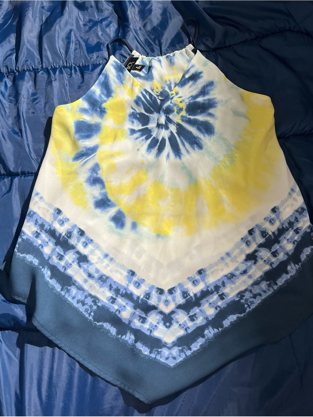 Women’s medium BCX Blue, Yellow & White Tie-Dye V-Neck top - Picture 10 of 10
